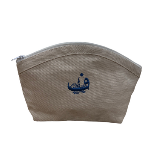 Hand made pouch 💯🇶🇦