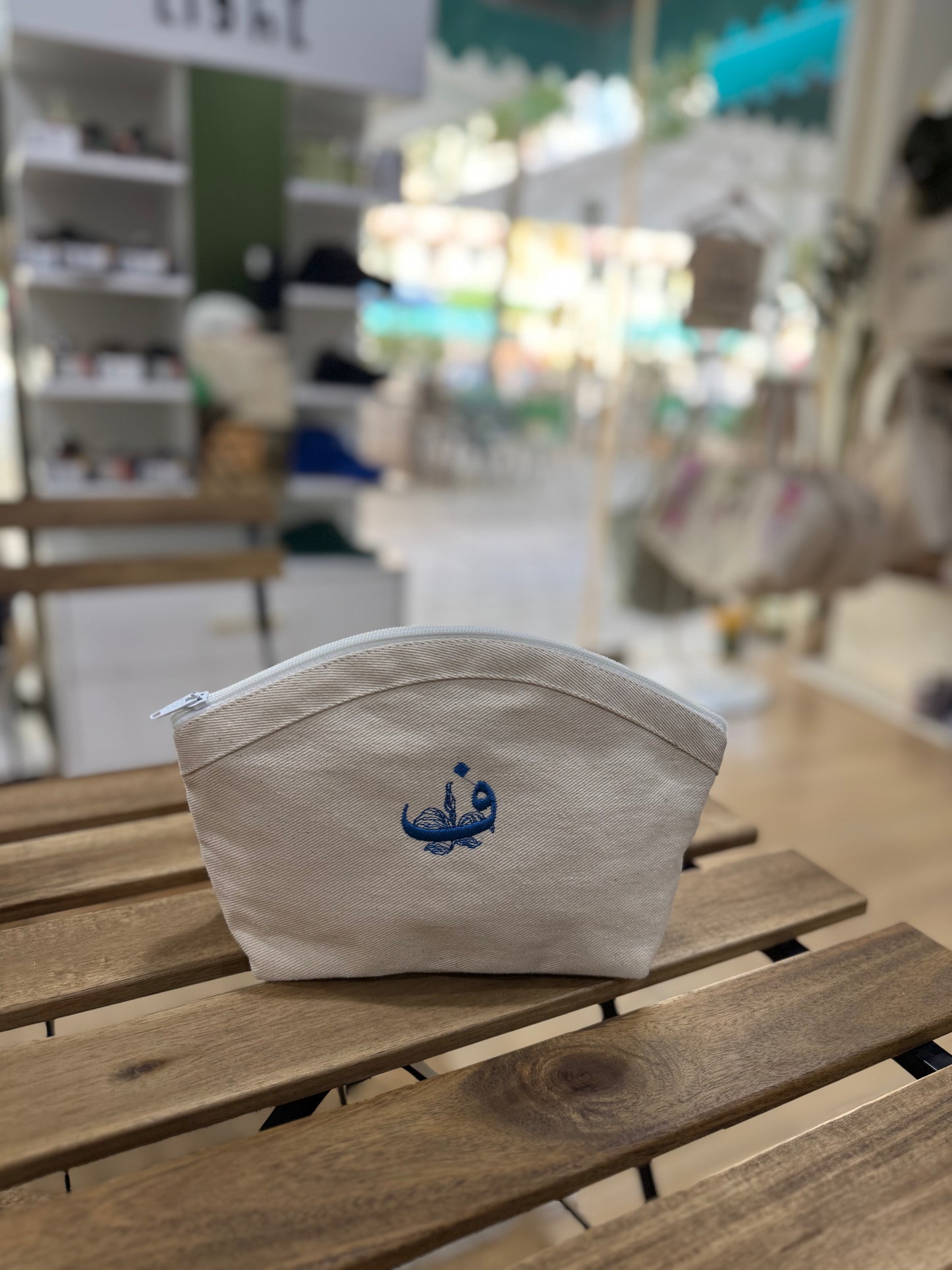 Hand made pouch 💯🇶🇦